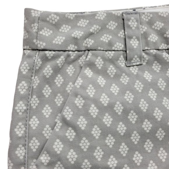 𝅺GRAY Mid Rise Shorts White Diamond Pattern Cotton Merona SZ 6 - Picture 4 of 7